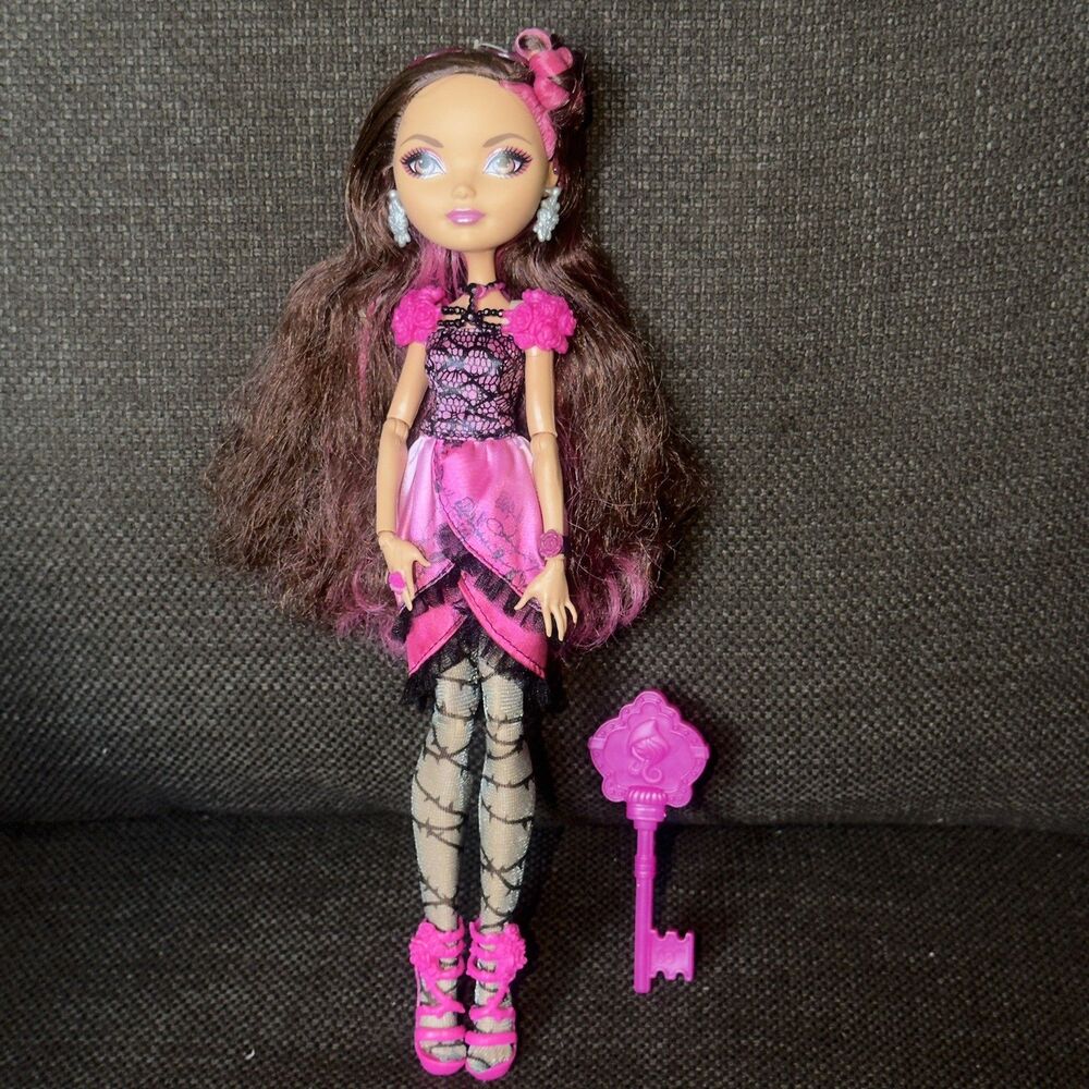 Ever After High Briar Beauty Royal First Chapter Doll Dress Shoes Brush COMPLETE